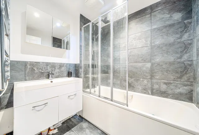 Photo 3 — Dougall Close, Tunbridge Wells, TN2 3GN