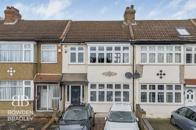 Hulse Avenue, Collier Row, RM7, photo 1