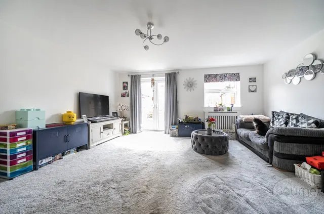 Farm Drive, Petersfield, GU31, photo 2