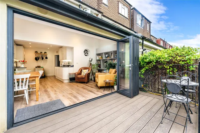 Photo 2 — Lincoln Avenue,, Twickenham, TW2 6NL