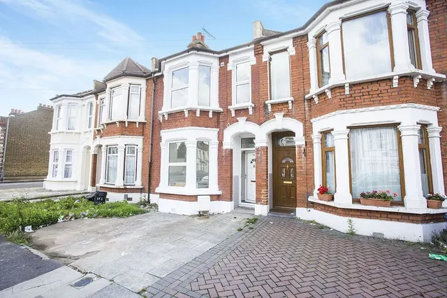 Kingston Road, Ilford, IG1, photo 2
