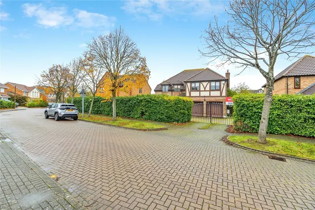 Lynmouth Crescent, Furzton, Milton Keynes, Buckinghamshire, MK4, photo 1