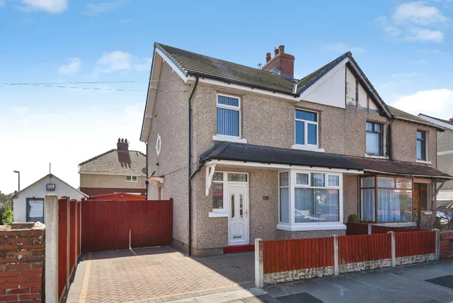 Westminster Road, Morecambe, LA3, photo 1