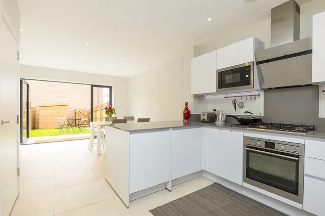 Pipit Drive, Putney, SW15, photo 1