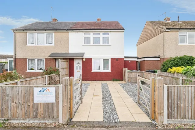 Elizabeth Crescent, Holt, NR25, photo 1