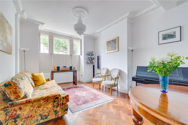 4 bedroom house — Fernhurst Road, London, SW6