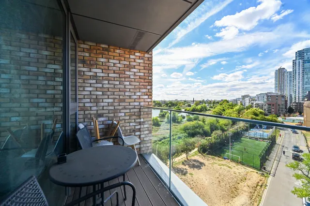 Photo 3 — Flat 34, Theshoreline Building, 42 Newnton Close, London
