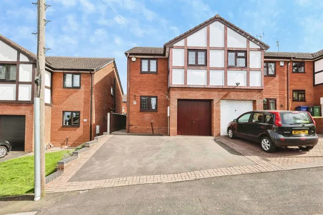 Tyzack Close, Brierley Hill, photo 1