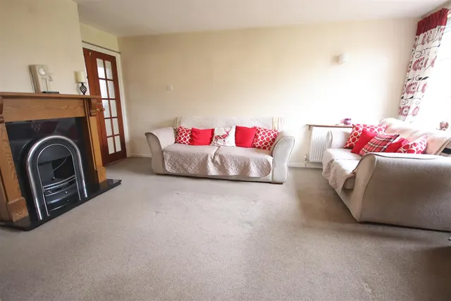 Stonelea Close, Chippenham, photo 3