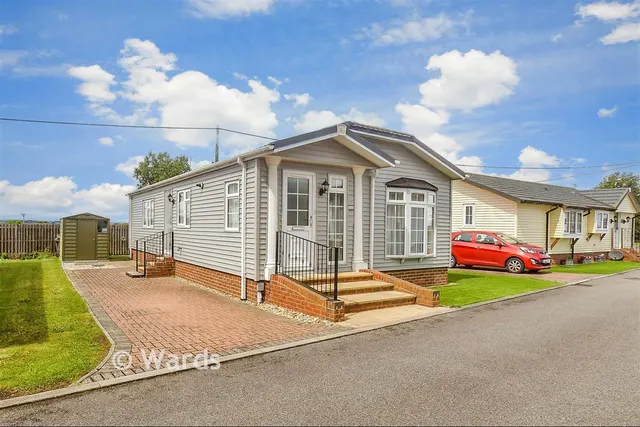 Faversham Road, Seasalter, CT5, photo 1