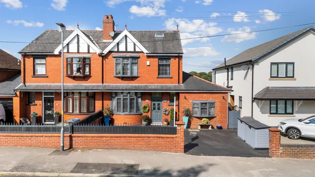 Barn Lane, Golborne, Warrington, Warrington, WA3 3NU, photo 1