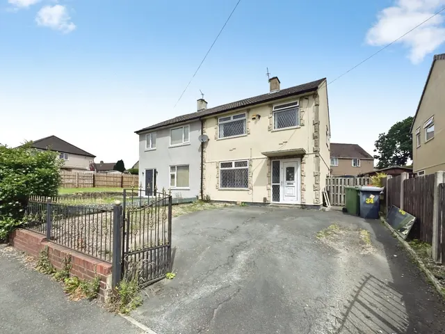 Foldings Parade, Scholes, BD19, photo 1