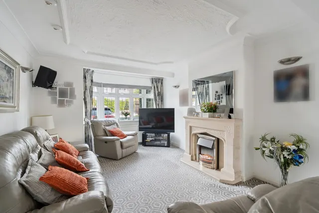 Lulworth Drive, Pinner, HA5, photo 3