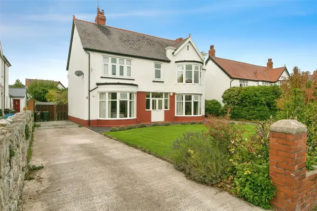 Grosvenor Road, Colwyn Bay, LL29, photo 1