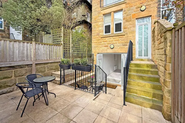 Harlow Moor Drive, Harrogate, HG2, photo 3