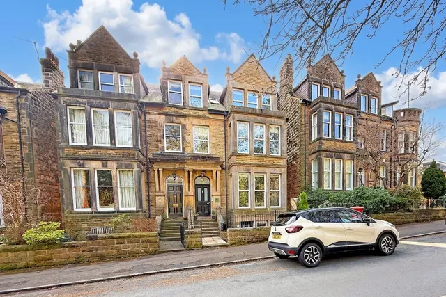 Harlow Moor Drive, Harrogate, HG2, photo 1