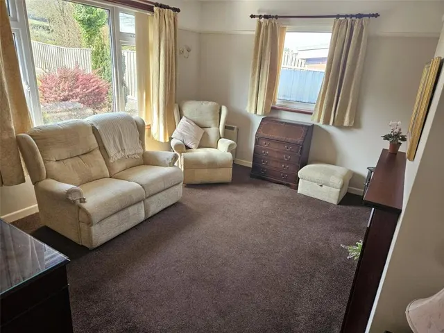 Alvington Road, Newport, PO30, photo 3