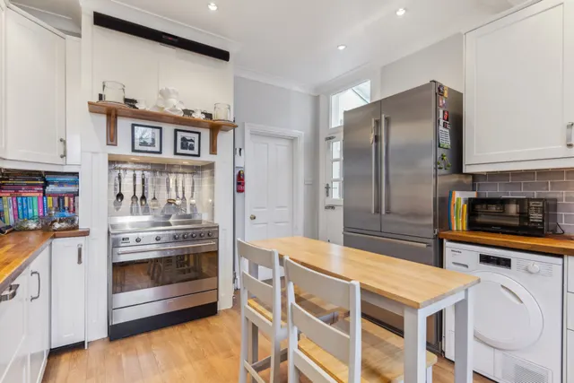 Chalk Hill, Watford, WD19, photo 3