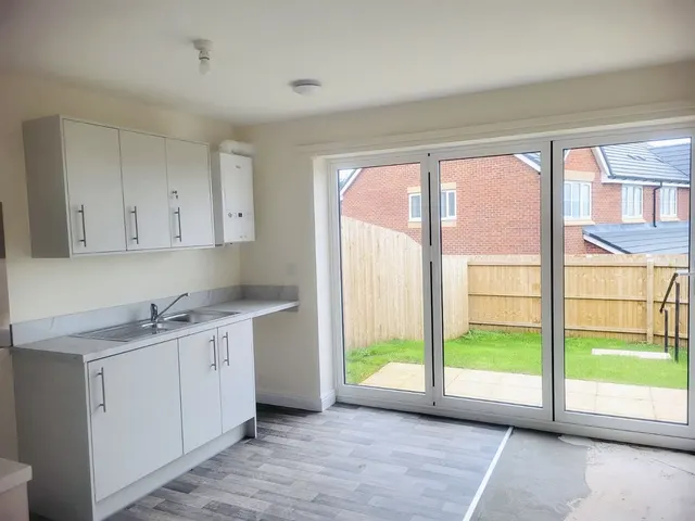 Farthing Drive, Market Drayton, TF9, photo 3