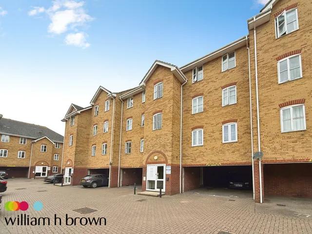 Timber Court, GRAYS, photo 1