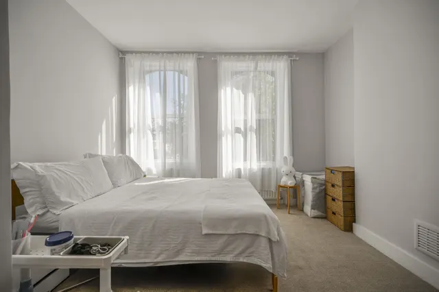 Photo 2 — First Floor Flat, 35 Oakfield Road, London