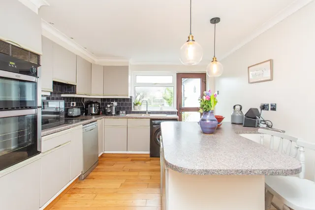 Maydowns Road, Chestfield, CT5, photo 3