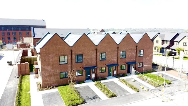 Signal Close, Horwich, photo 1