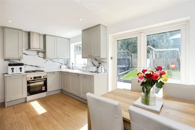 Driffield Gardens, Tonbridge, TN9, photo 2