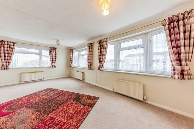 Photo 2 — Allington Gardens, Allington, Grantham