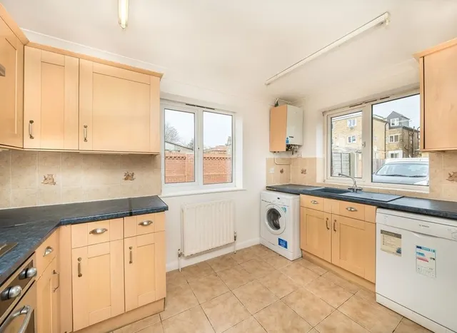 Photo 3 — Longley Road, Tooting, SW17