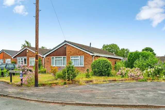 Shakespeare Avenue, Lichfield, photo 1