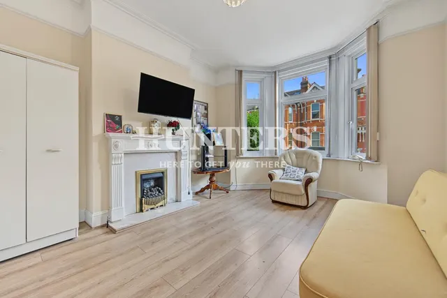 Newton Road, London, Cricklewood, NW2, photo 1