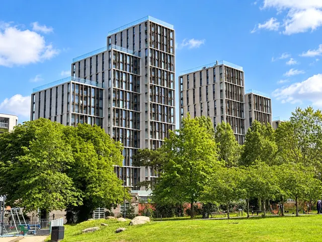 Perceval Square, London, HA1, photo 2