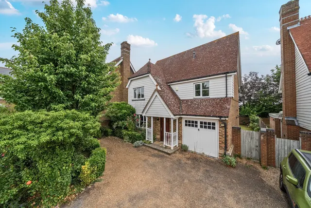 Pucknells Close, Kent, BR8, photo 1