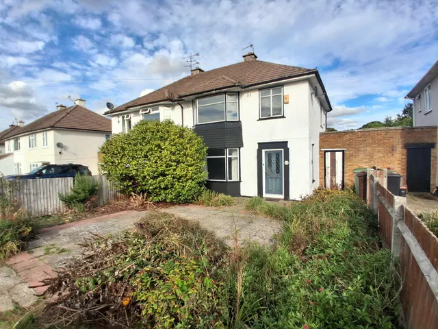 Leicester Road, ME15, photo 1