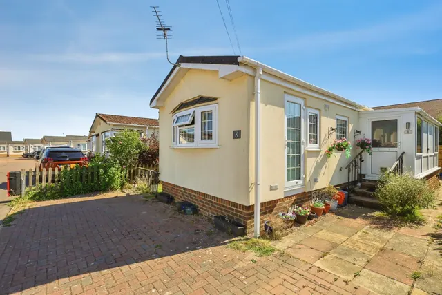 New Road, Hellingly, BN27, photo 1