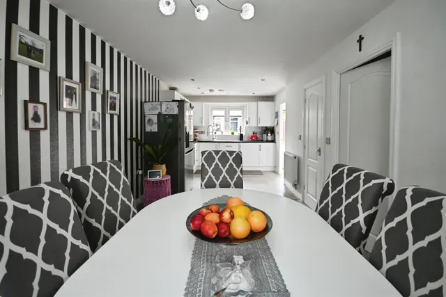 Merevale Drive, Eye, PE6, photo 2