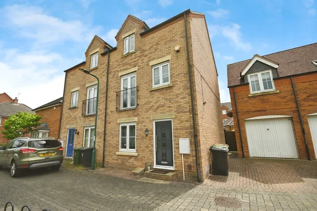 Merevale Drive, Eye, PE6, photo 1