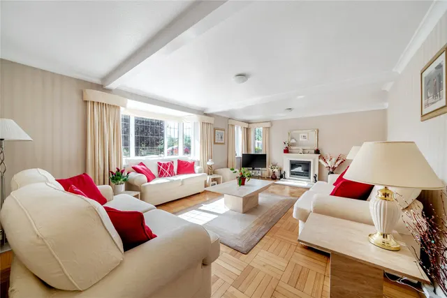 Send Marsh Road, Ripley, GU23, photo 2