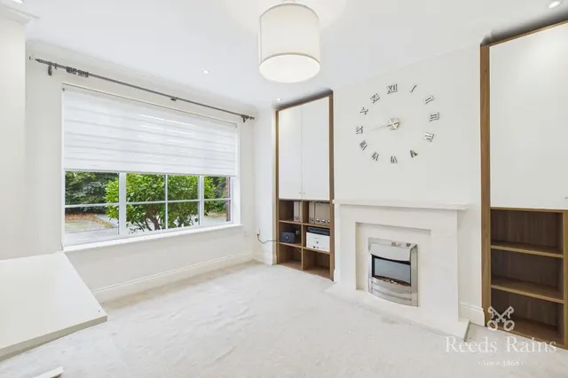 Hazelmere Gardens, Sale, M33, photo 2