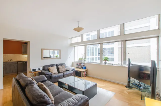 Apartment 224, Metro Central Heights, 119 Newington Causeway, London, photo 1