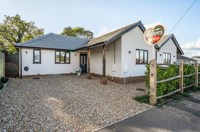 Willow Drive, Normandy, GU3, photo 1
