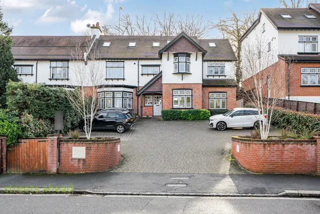 Woodcote Valley Road, Purley, CR8, photo 3