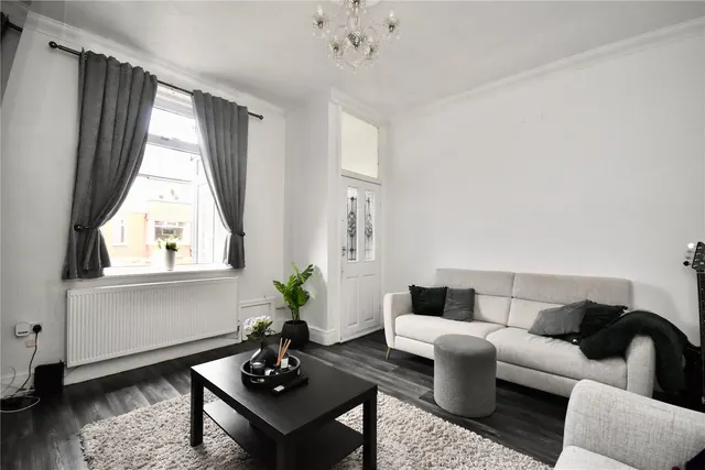 Middleton Road, Royton, OL2, photo 3
