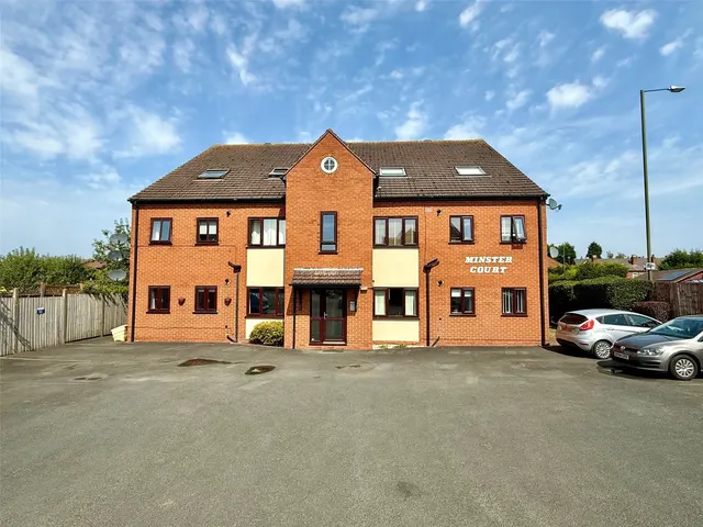 Minster Court, Stourport-On-Severn, Worcestershire, DY13 8EQ, photo 1