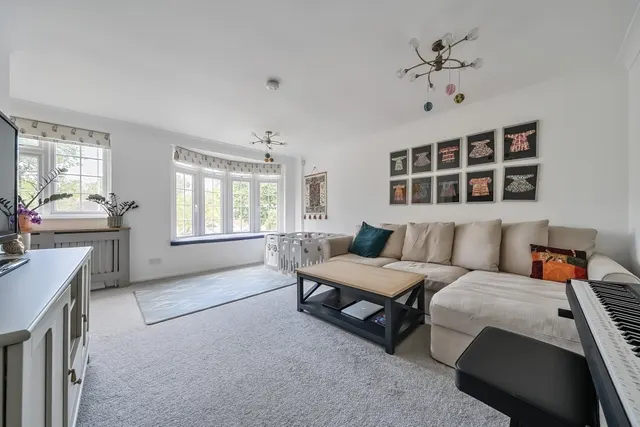 Photo 2 — Bradbourne Court Sevenoaks TN13