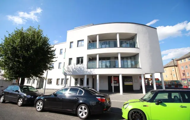 Green Lanes, Palmers Green, photo 3
