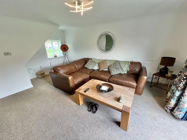 Walton Crescent, St Helens, DL14, photo 3