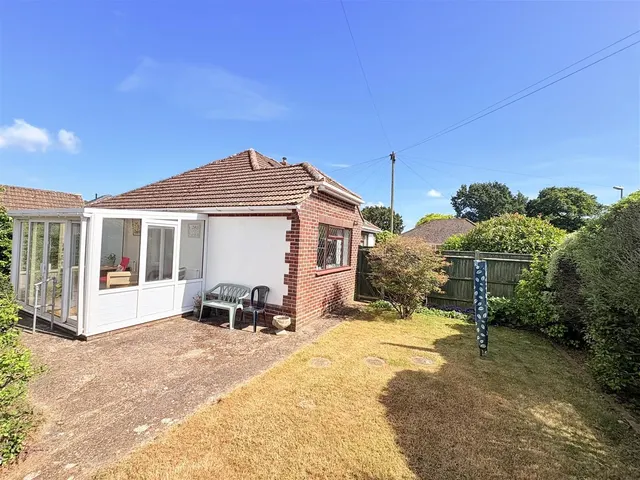 Photo 2 — Glyn Way, Stubbington, Fareham