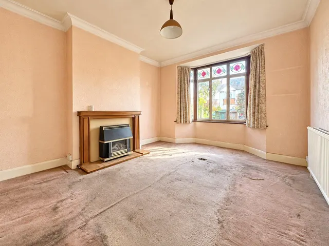Thornsbeach Road, London, SE6, photo 3